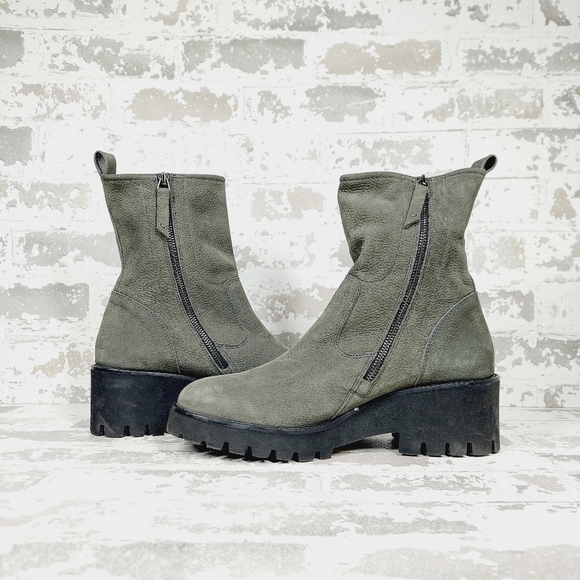 Paul Green Newbury Chunky Ankle Bootie in Iron Grained M852 - Picture 6 of 12